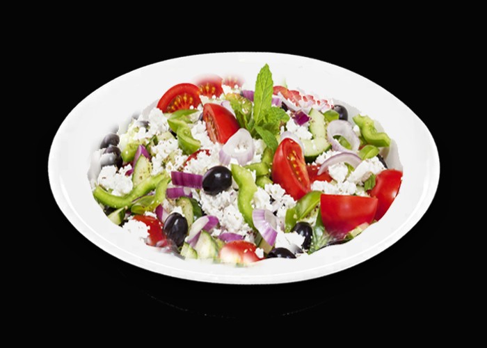Salade, tomates, mozzarella, huile d'olives, olives noires 
Vinaigrette et petit pain offerts.