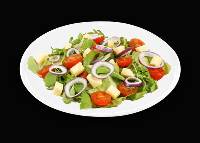 Salade, tomates, assortiment de 3 fromages<br>
Vinaigrette et petit pain offerts.  